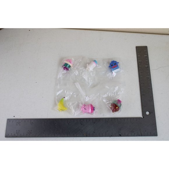 Shopkins Lot Still Sealed 6 Pieces 90987 - Picture 2 of 3